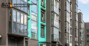 Різновиди балконів і лоджій та їх скління