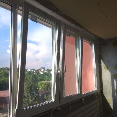 Лоджія з сонцезахисними склопакетами в Києві