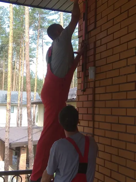 Монтаж скління веранди з профілю WDS 6S у приватному будинку в Бучі