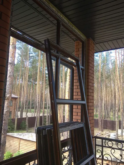 Монтаж вікон WDS 6S на веранді приватного будинку в Бучі
