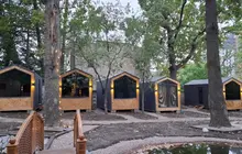Панорамне скління модульного комплексу профільною системою WDS 76 AD.